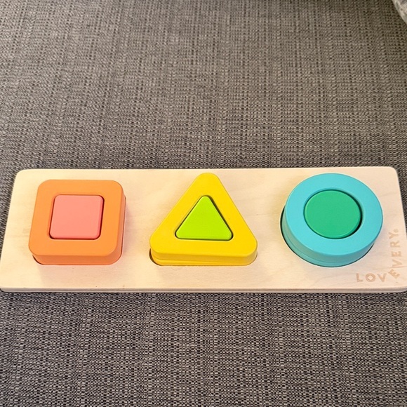 LOVEVERY Other - Lovevery Wooden Shape Stacker Puzzle